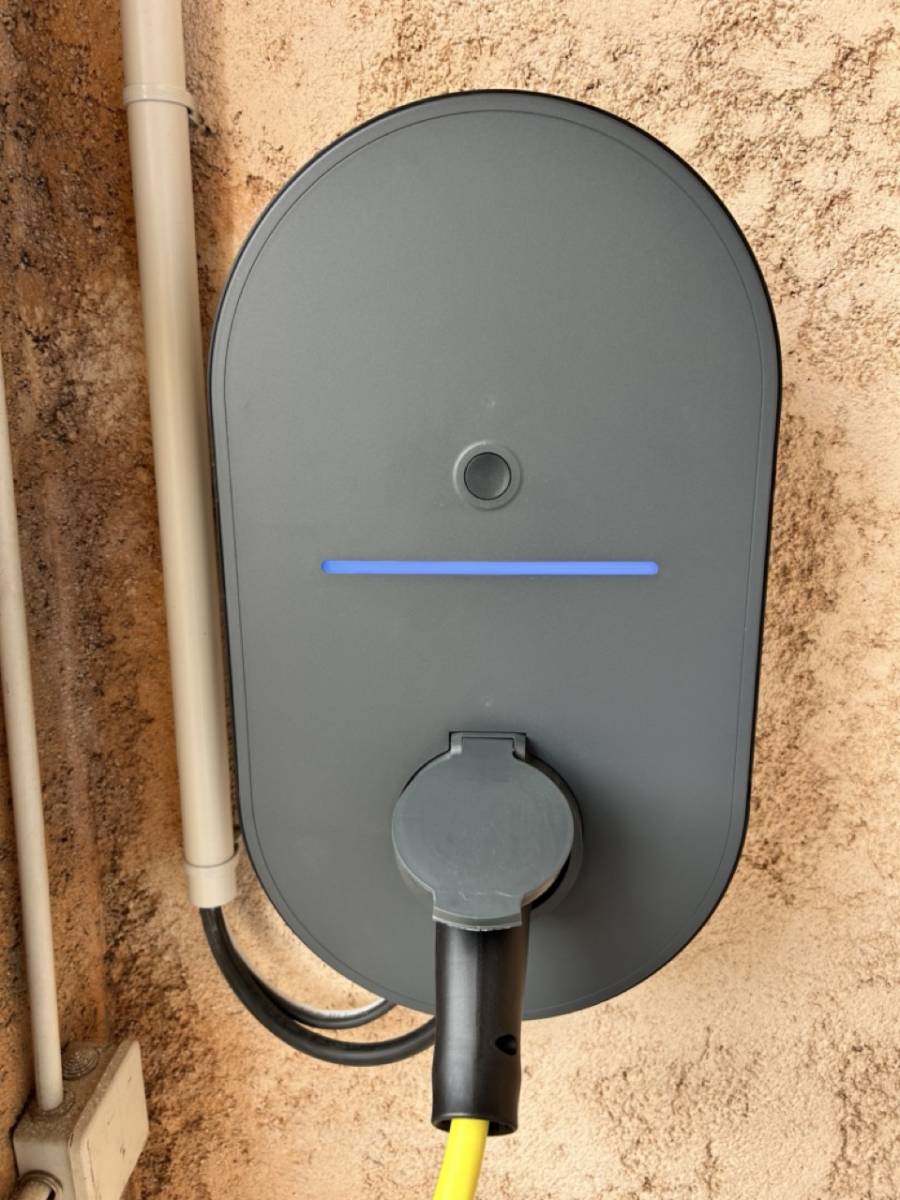 Installation borne de recharge Legrand à Hyères | De 3,7 à 22kW pour votre domicile