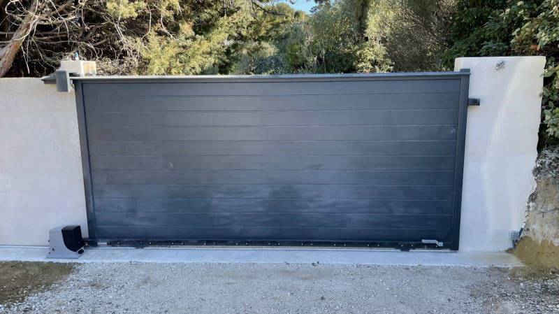 Installation et Automatisation d'un portail d'une villa à Saint Cyr sur Mer